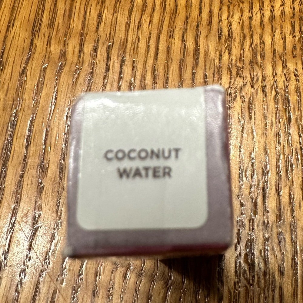 Urban Decay Vice Plumping Shine Lip Balm Coconut Water - Picture 4 of 4